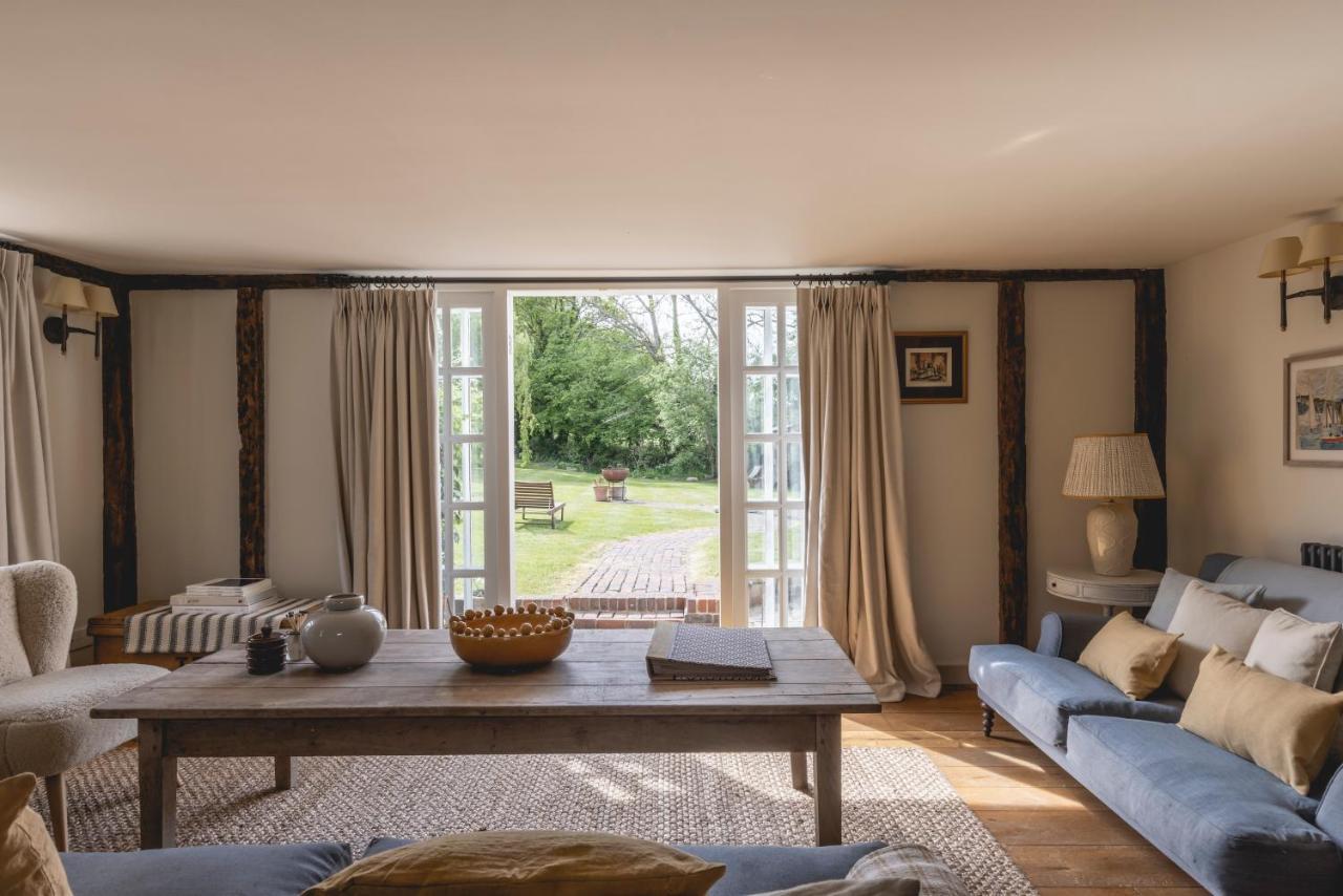 Cosy Cottage With Beautiful Garden, Hottub & Sauna Marden  ภายนอก รูปภาพ